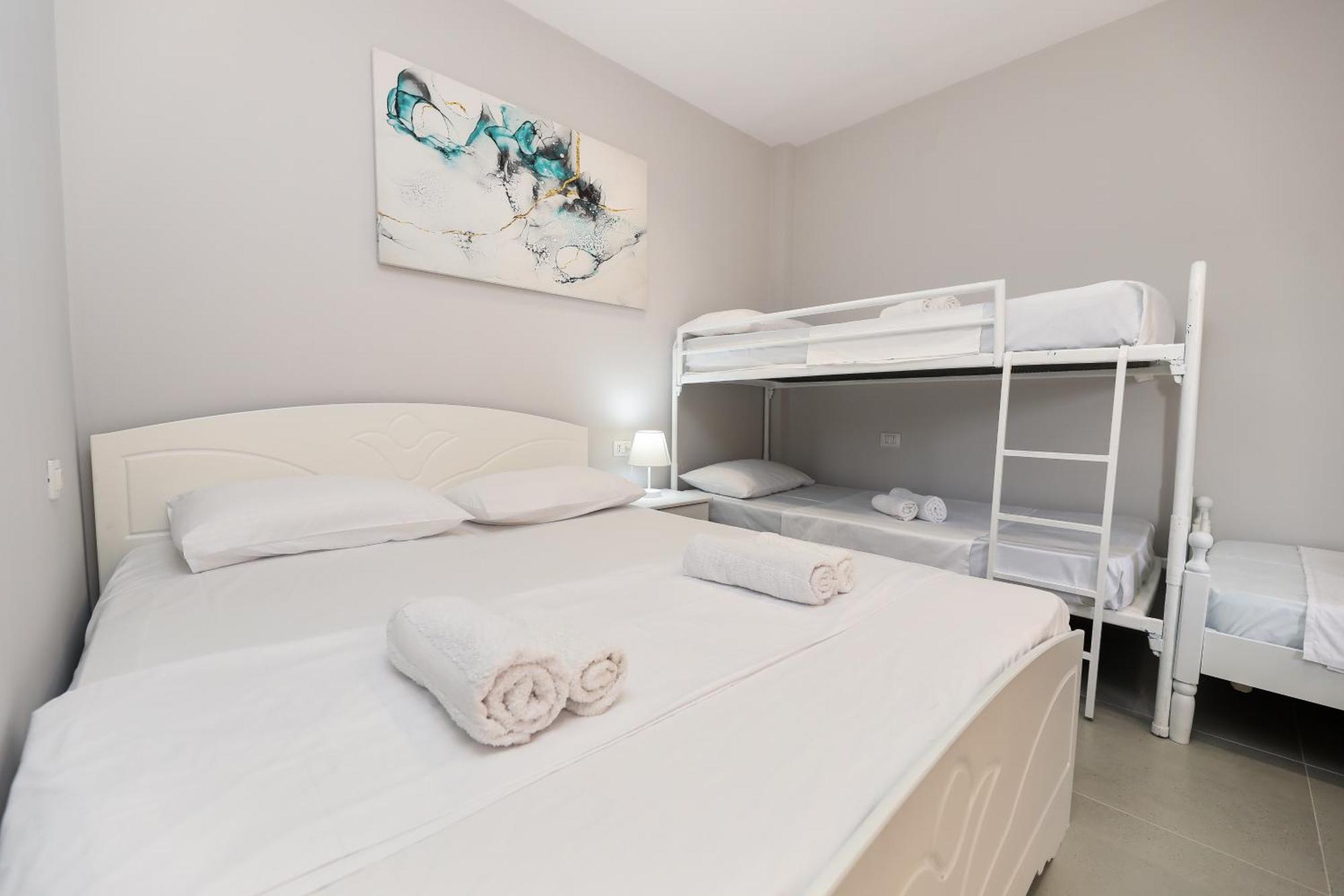 Vila Feliz - Premium Rooms With Free Private Parking Vlorë Exterior foto