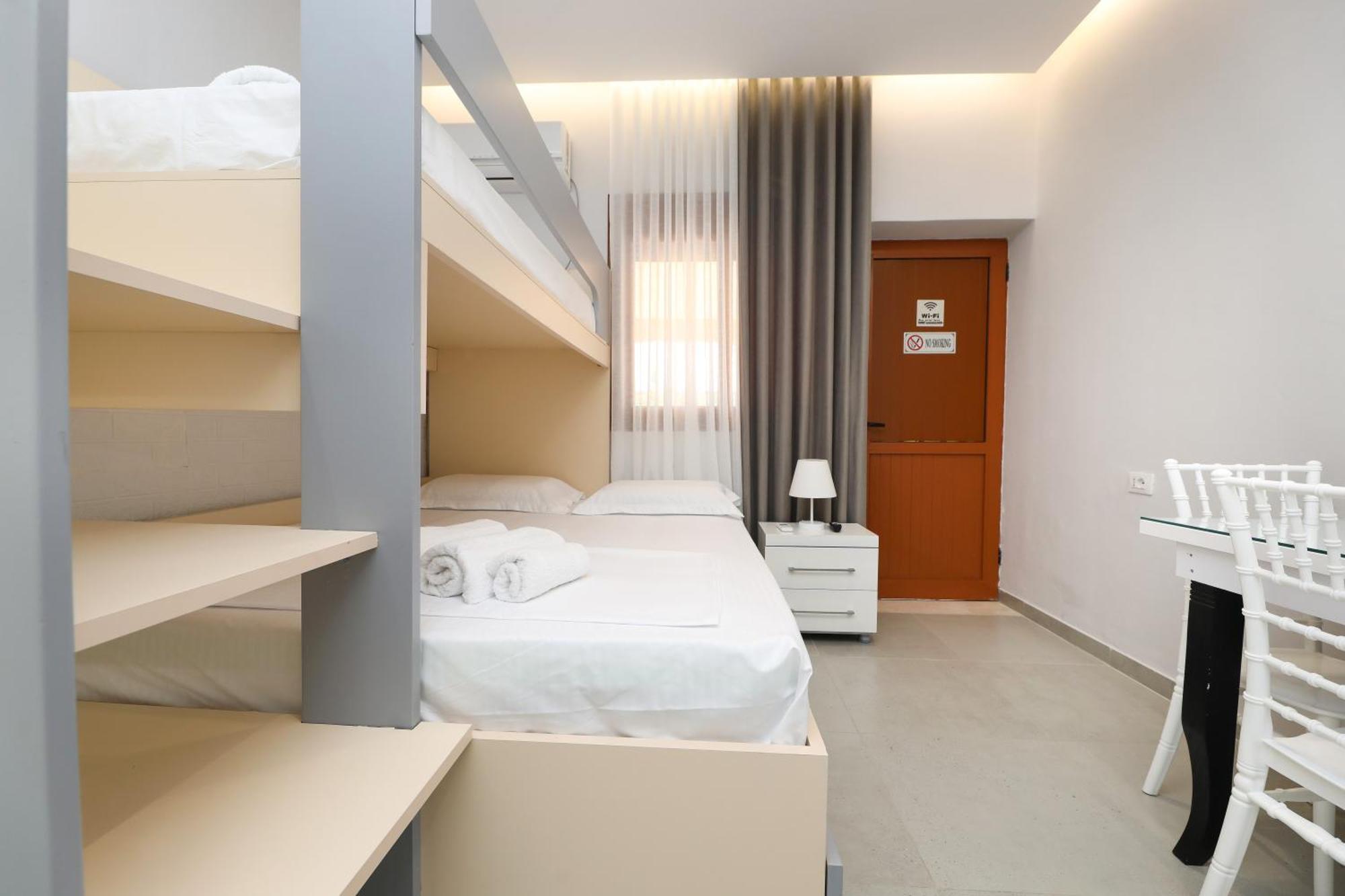 Vila Feliz - Premium Rooms With Free Private Parking Vlorë Exterior foto